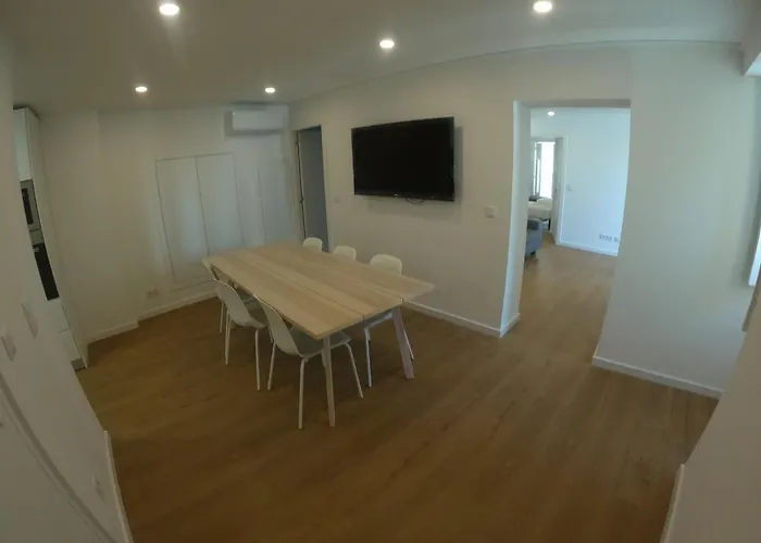 Lisbon, Renovated T2 Near Rossio * Lisboa