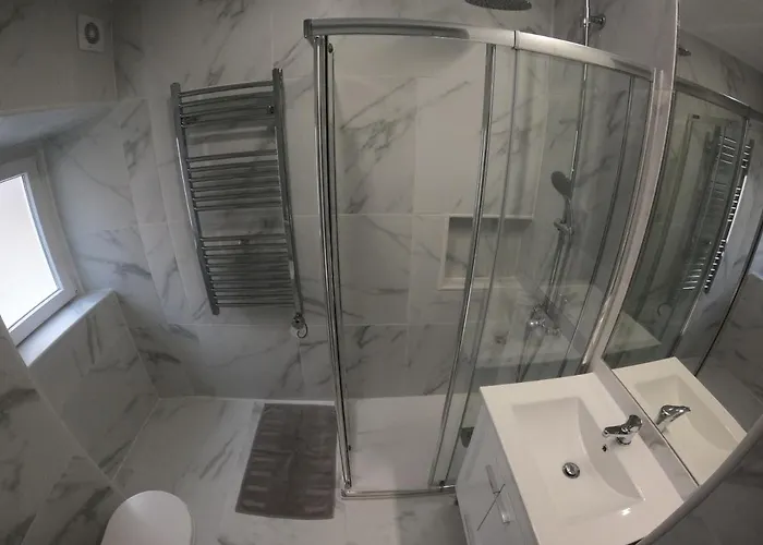 Lisbon, Renovated T2 Near Rossio