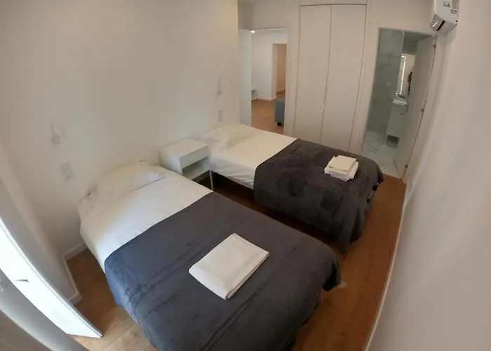 Lisbon, Renovated T2 Near Rossio Lisboa