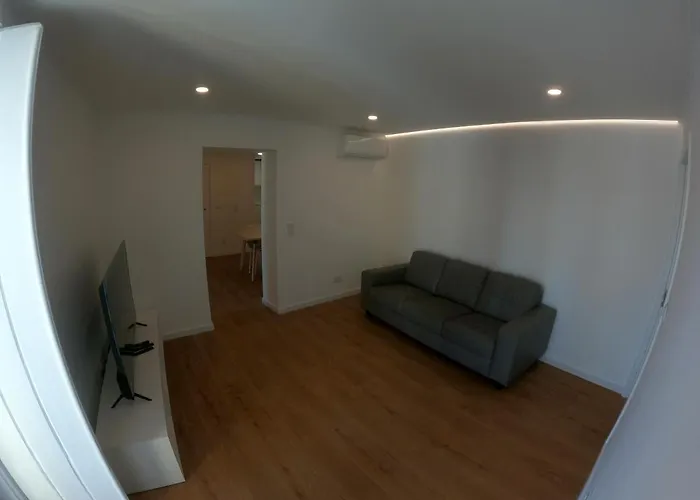 Lisbon, Renovated T2 Near Rossio Διαμέρισμα *