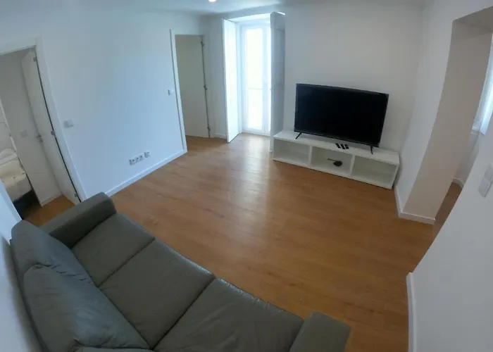 Lisbon, Renovated T2 Near Rossio