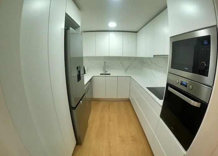 Lisbon, Renovated T2 Near Rossio 아파트