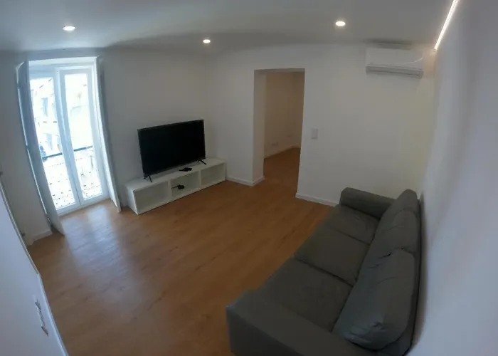 Lisbon, Renovated T2 Near Rossio 아파트 리스본